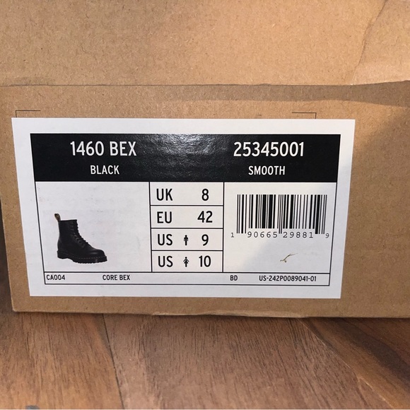 DR.MARTENS - Picture 2 of 3